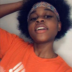 Meet your Posher, Kadeen